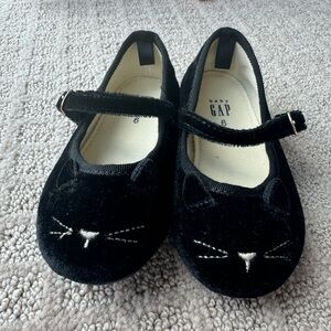 Gap black cat toddler shoes size 6